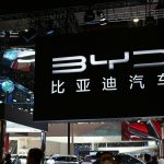 比亚迪股价大跌8%，电动车巨头启动新一轮降价潮